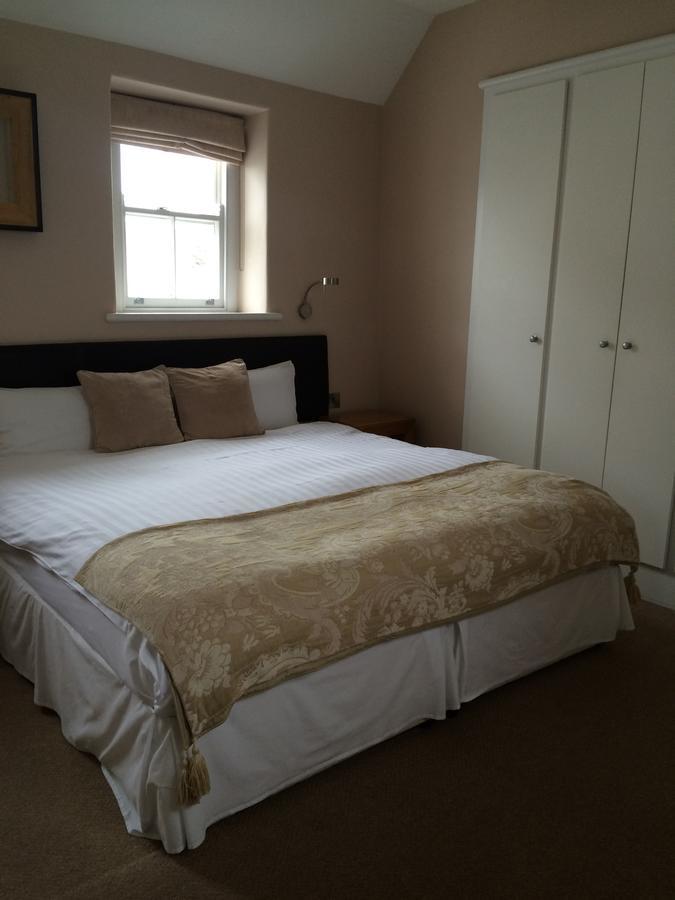 The Britannia Coaching Inn 阿伯蒂费 外观 照片